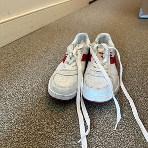 Diadora Tennis Shoes